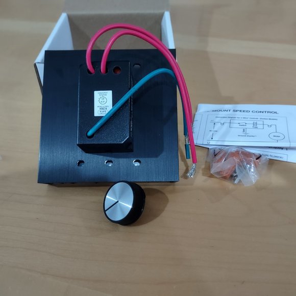 Manual Ceiling Fan Controller 10A/120V - Picture 2 of 5